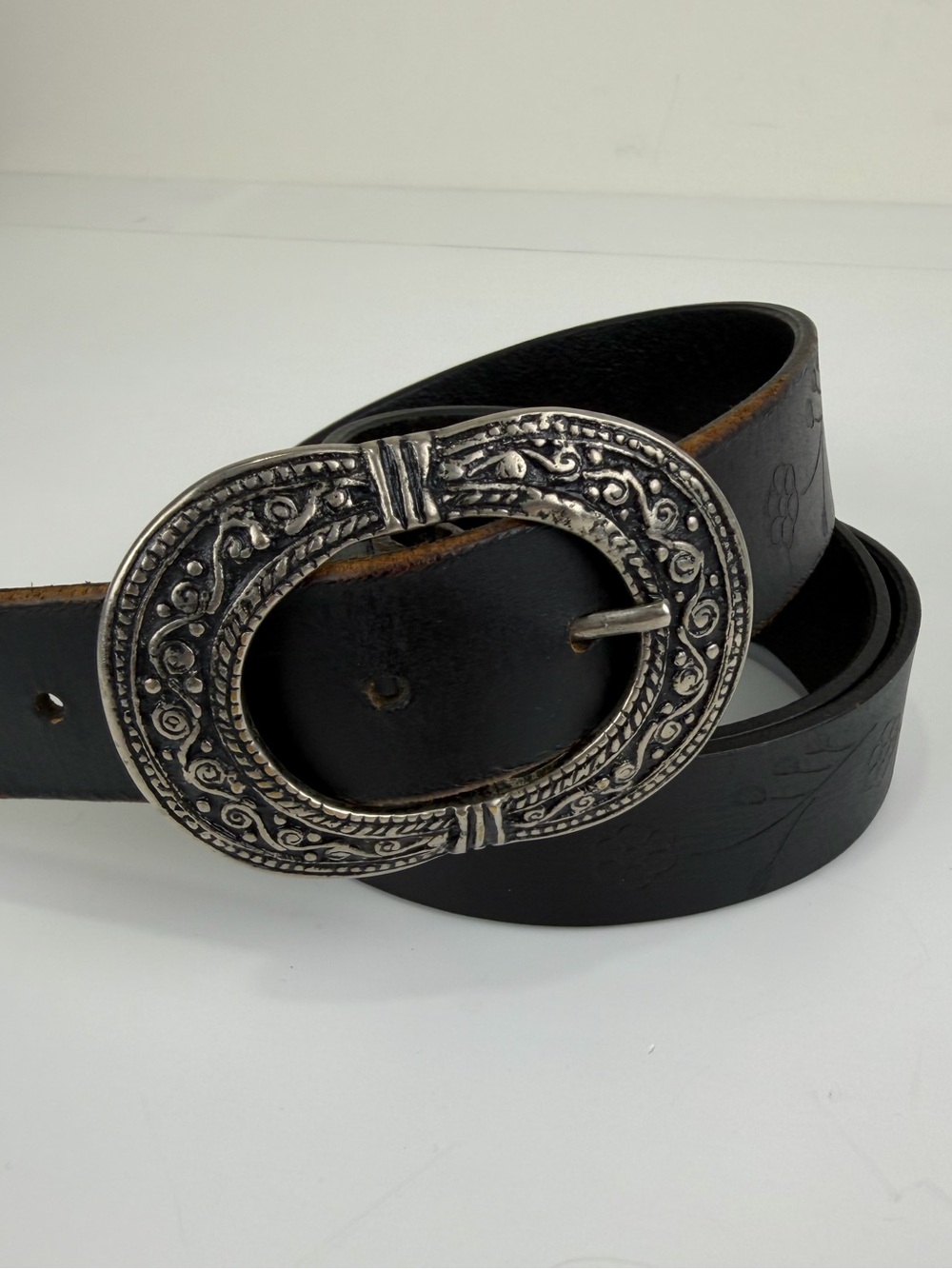 Linea Pelle Genuine Leather Floral Embossed Belt Brass Buckle Y2K Boho
